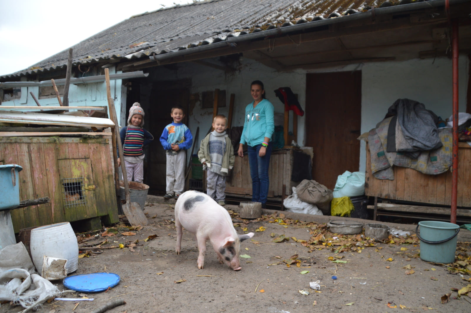 familia de refugiados ucranianos
